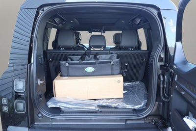 2026 Land Rover Defender 110 X-Dynamic SE