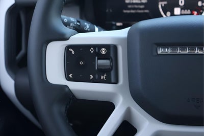 2026 Land Rover Defender 110 X-Dynamic SE