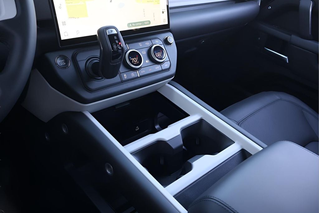 2026 Land Rover Defender 110 X-Dynamic SE