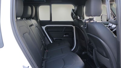 2026 Land Rover Defender 110 X-Dynamic SE