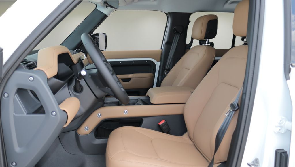 2026 Land Rover Defender 110 X-Dynamic SE
