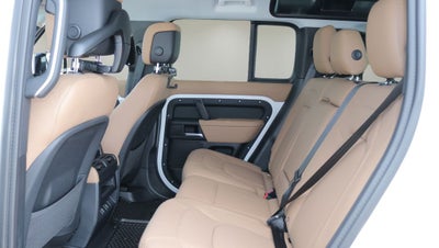 2026 Land Rover Defender 110 X-Dynamic SE