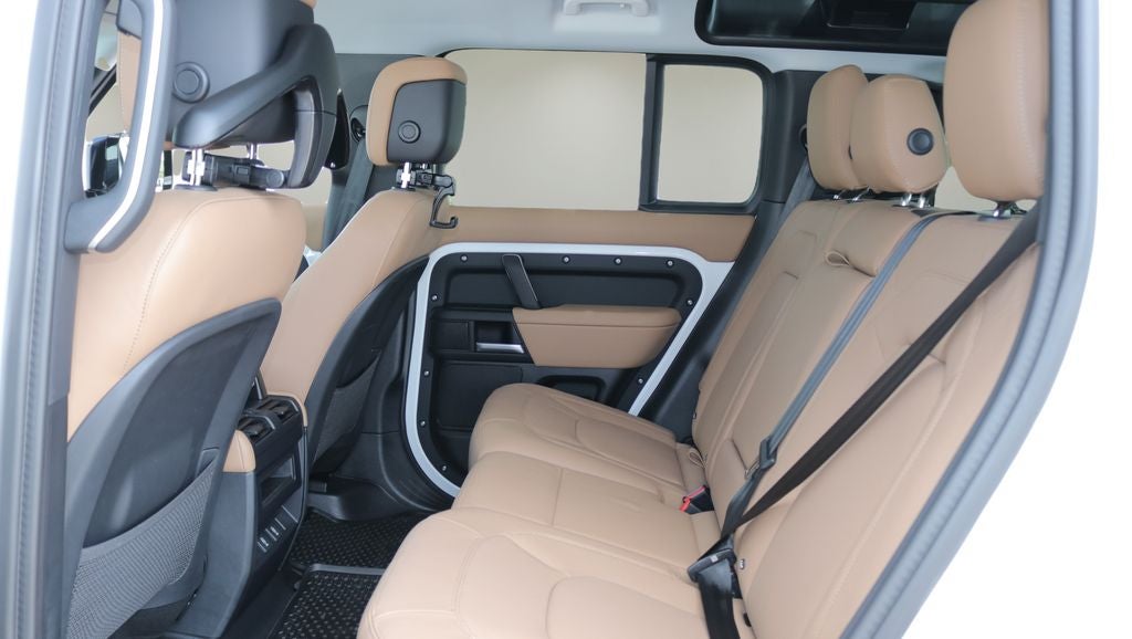 2026 Land Rover Defender 110 X-Dynamic SE