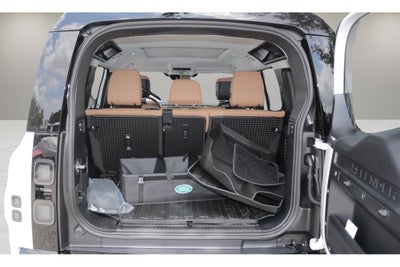 2026 Land Rover Defender 110 X-Dynamic SE