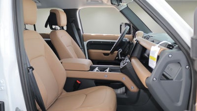 2026 Land Rover Defender 110 X-Dynamic SE