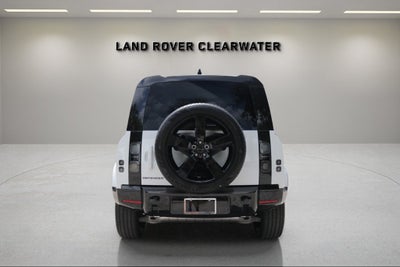 2026 Land Rover Defender 110 X-Dynamic SE