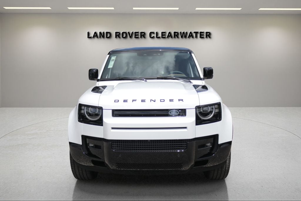2026 Land Rover Defender 110 X-Dynamic SE
