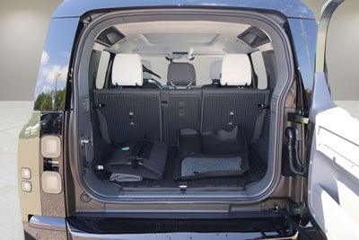 2026 Land Rover Defender 110 X-Dynamic SE