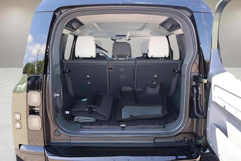 2026 Land Rover Defender 110 X-Dynamic SE