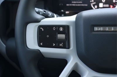 2026 Land Rover Defender 110 X-Dynamic SE