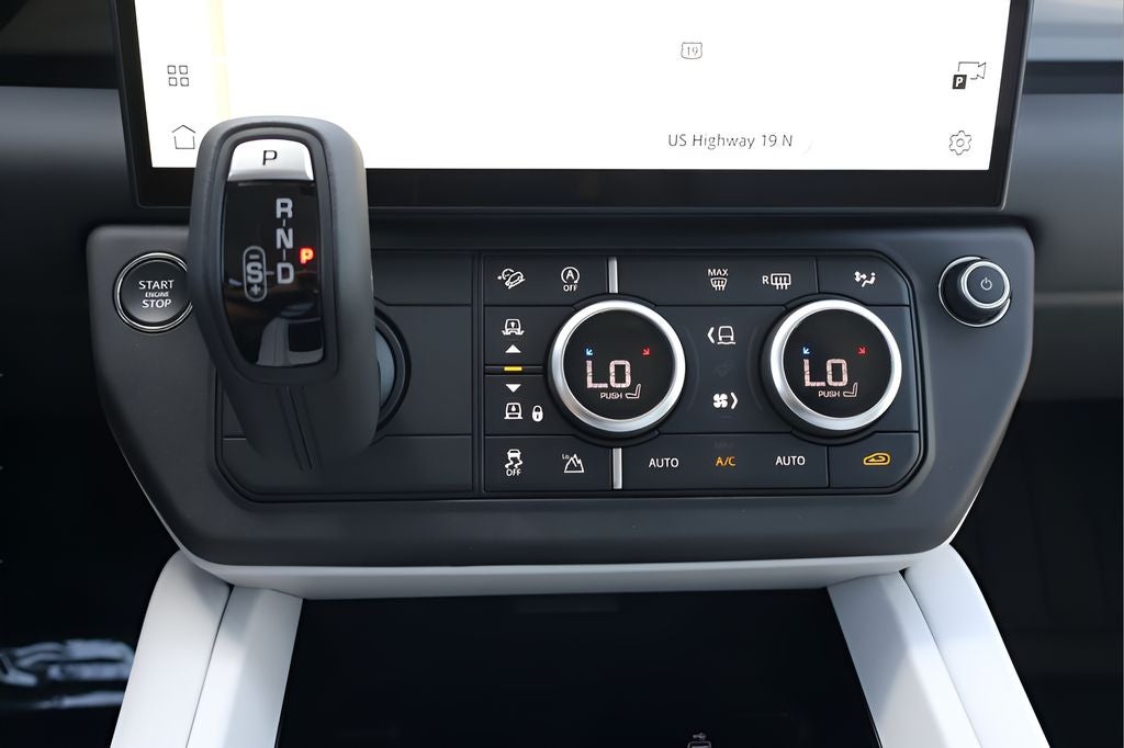 2026 Land Rover Defender 110 X-Dynamic SE