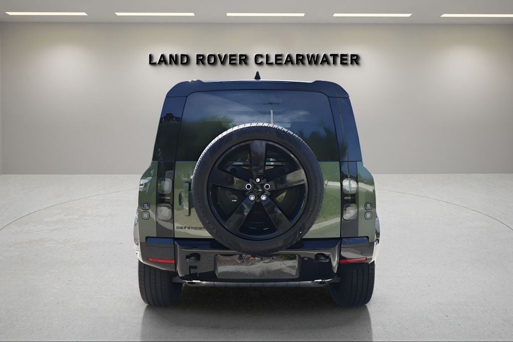 2026 Land Rover Defender 110 X-Dynamic SE