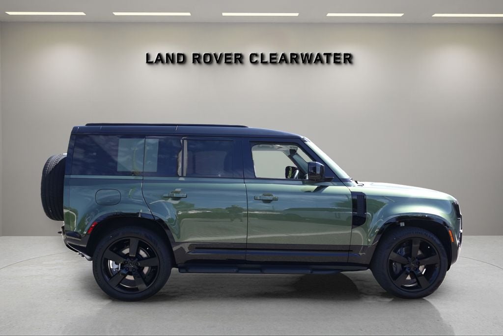 2026 Land Rover Defender 110 X-Dynamic SE
