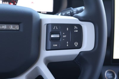 2026 Land Rover Defender 110 X-Dynamic SE