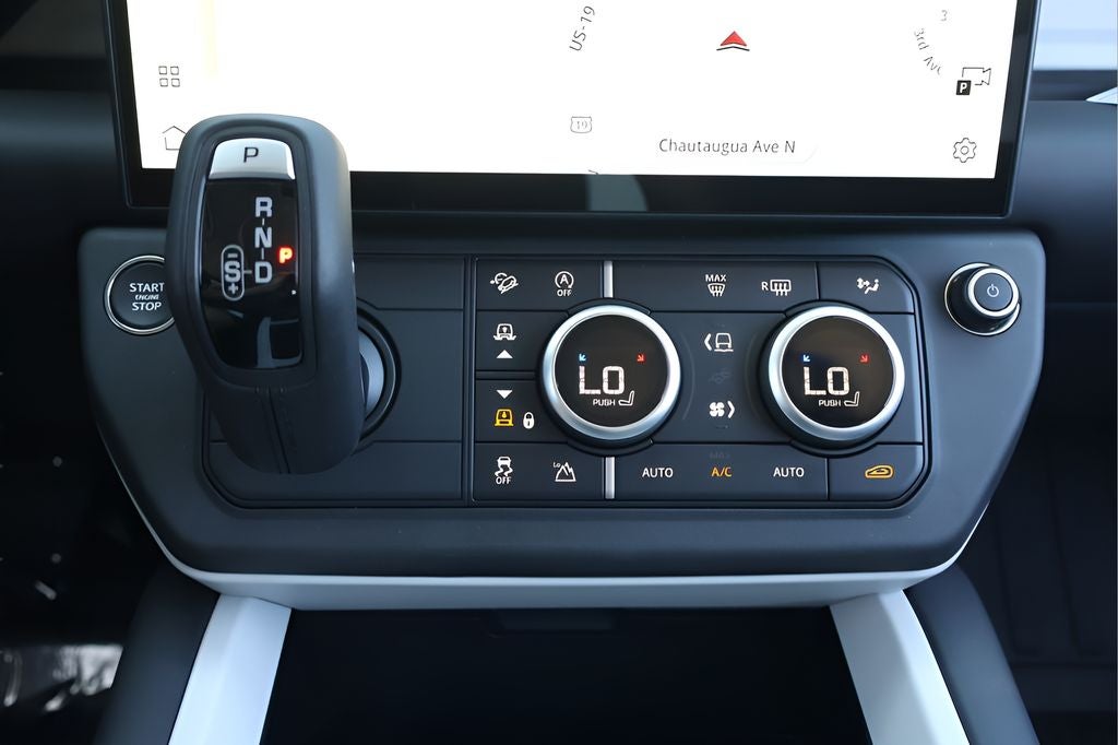 2026 Land Rover Defender 110 X-Dynamic SE