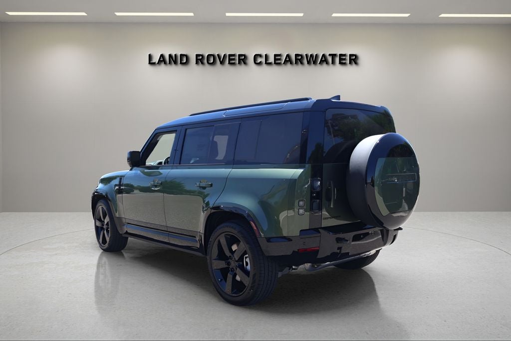 2026 Land Rover Defender 110 X-Dynamic SE