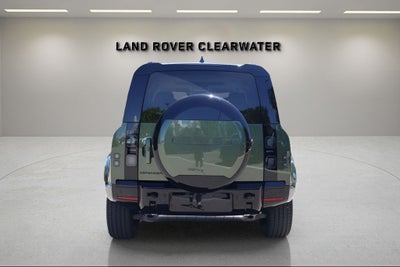 2026 Land Rover Defender 110 X-Dynamic SE
