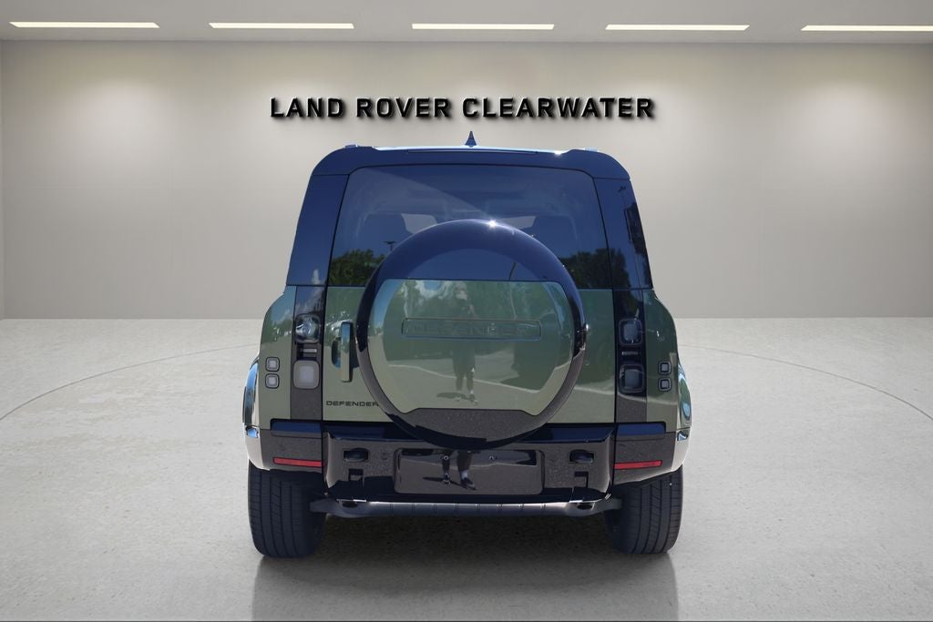 2026 Land Rover Defender 110 X-Dynamic SE