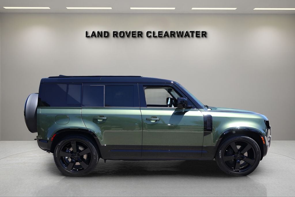 2026 Land Rover Defender 110 X-Dynamic SE