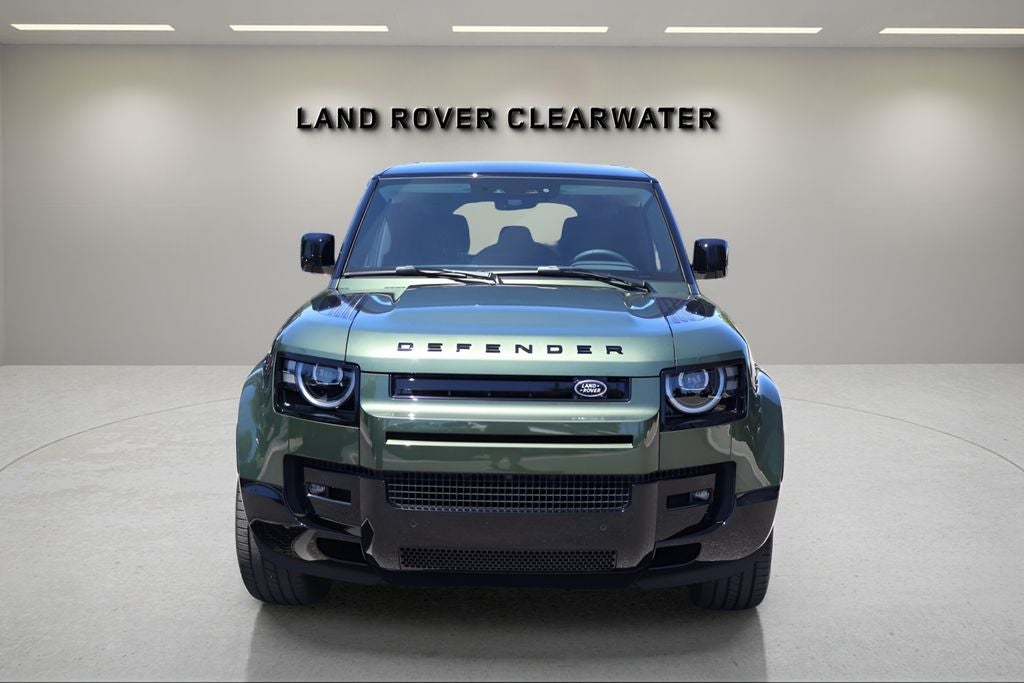 2026 Land Rover Defender 110 X-Dynamic SE