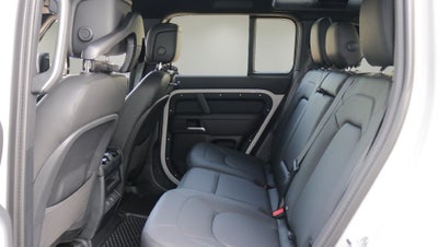 2026 Land Rover Defender 110 X-Dynamic SE