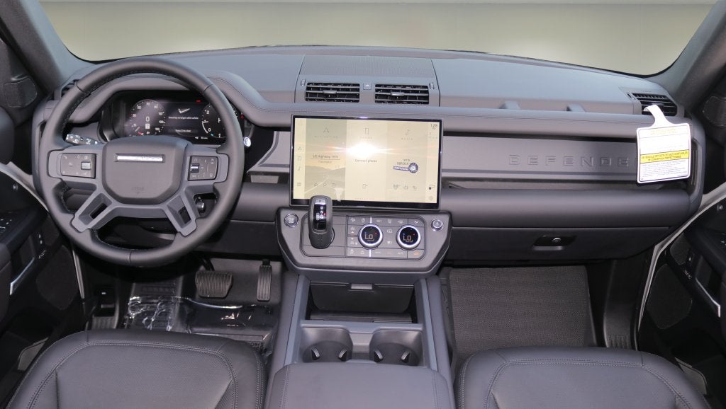 2026 Land Rover Defender 110 X-Dynamic SE
