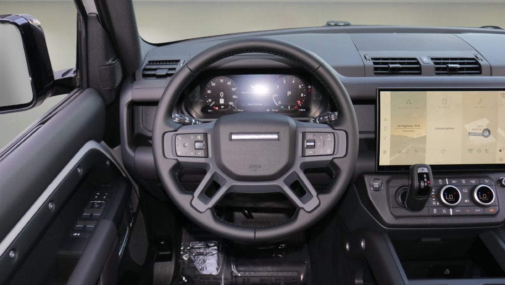 2026 Land Rover Defender 110 X-Dynamic SE