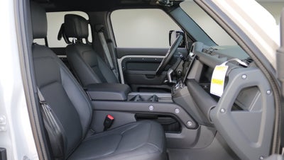 2026 Land Rover Defender 110 X-Dynamic SE