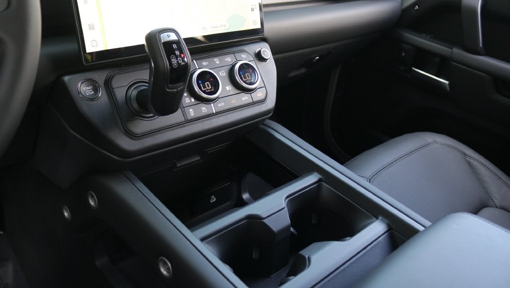2026 Land Rover Defender 110 X-Dynamic SE