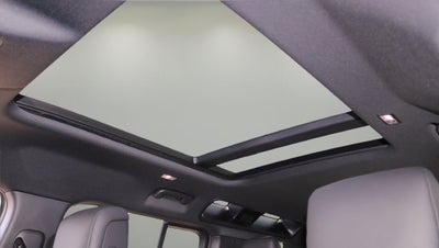 2026 Land Rover Defender 110 X-Dynamic SE