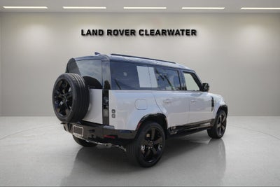 2026 Land Rover Defender 110 X-Dynamic SE