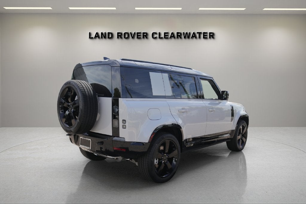 2026 Land Rover Defender 110 X-Dynamic SE