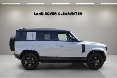 2026 Land Rover Defender 110 X-Dynamic SE