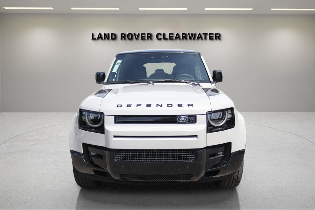 2026 Land Rover Defender 110 X-Dynamic SE