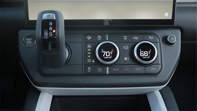 2026 Land Rover Defender 110 X-Dynamic SE