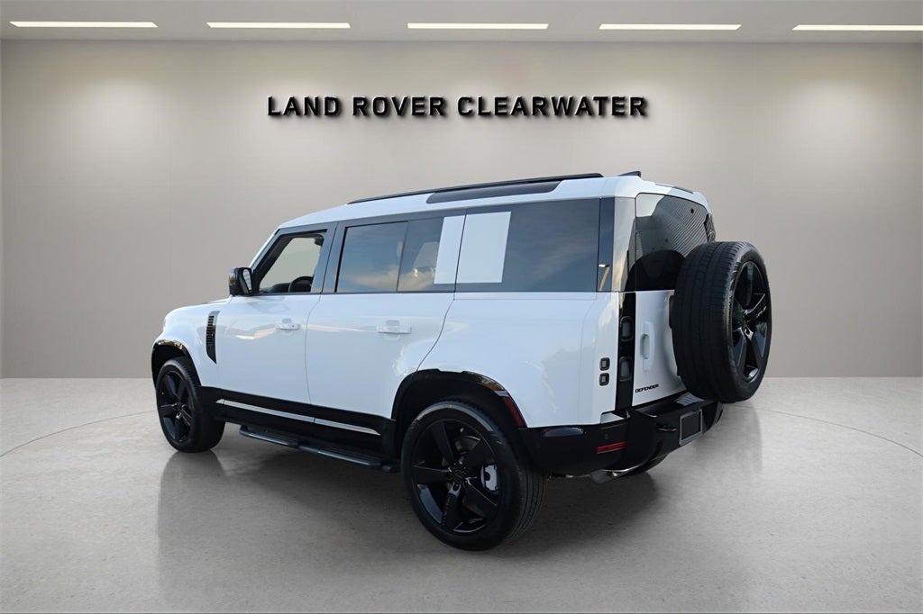 2026 Land Rover Defender 110 X-Dynamic SE