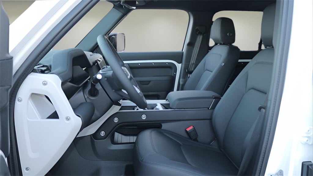 2026 Land Rover Defender 110 X-Dynamic SE