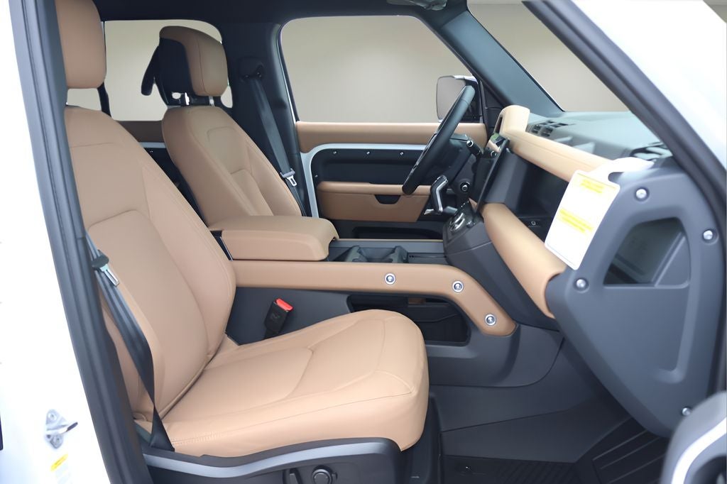 2026 Land Rover Defender 110 X-Dynamic SE