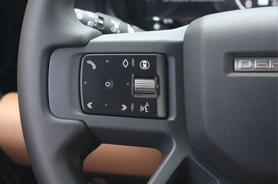 2026 Land Rover Defender 110 X-Dynamic SE