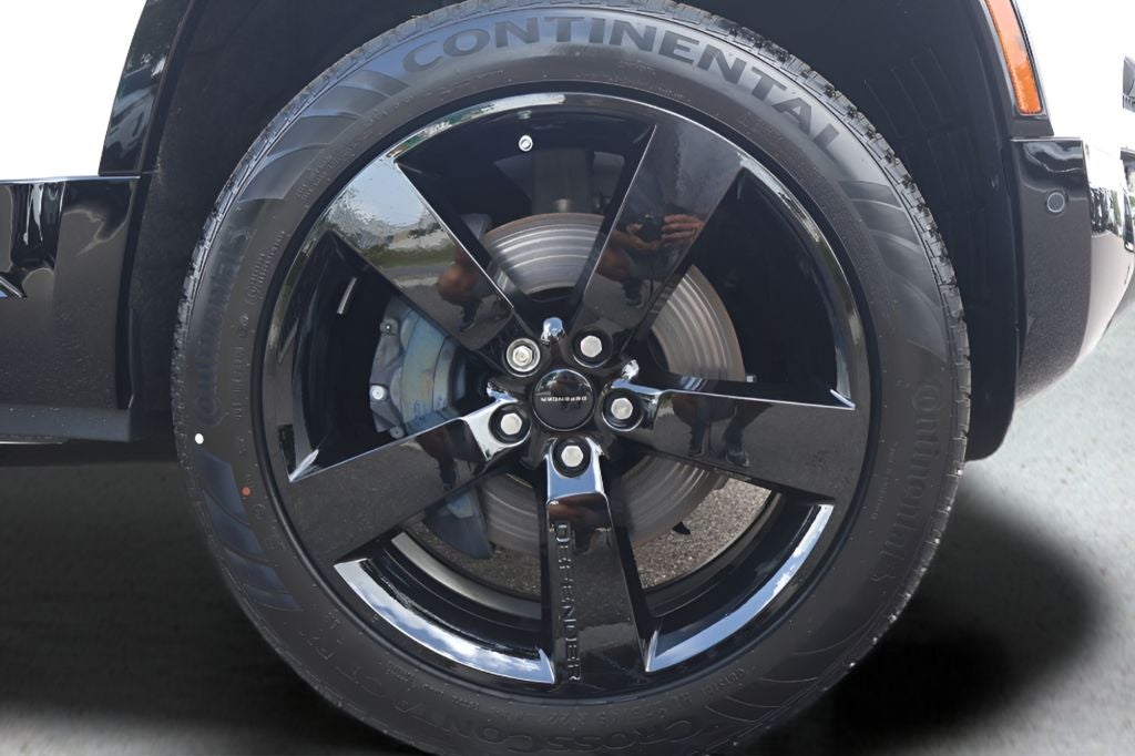 2026 Land Rover Defender 110 X-Dynamic SE