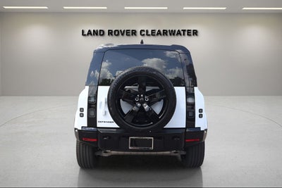 2026 Land Rover Defender 110 X-Dynamic SE