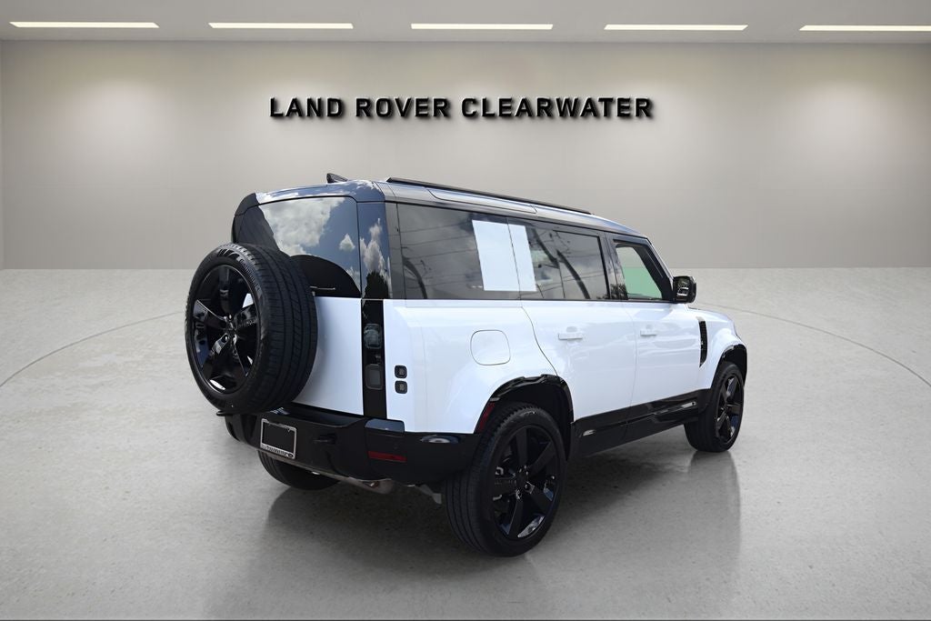 2026 Land Rover Defender 110 X-Dynamic SE