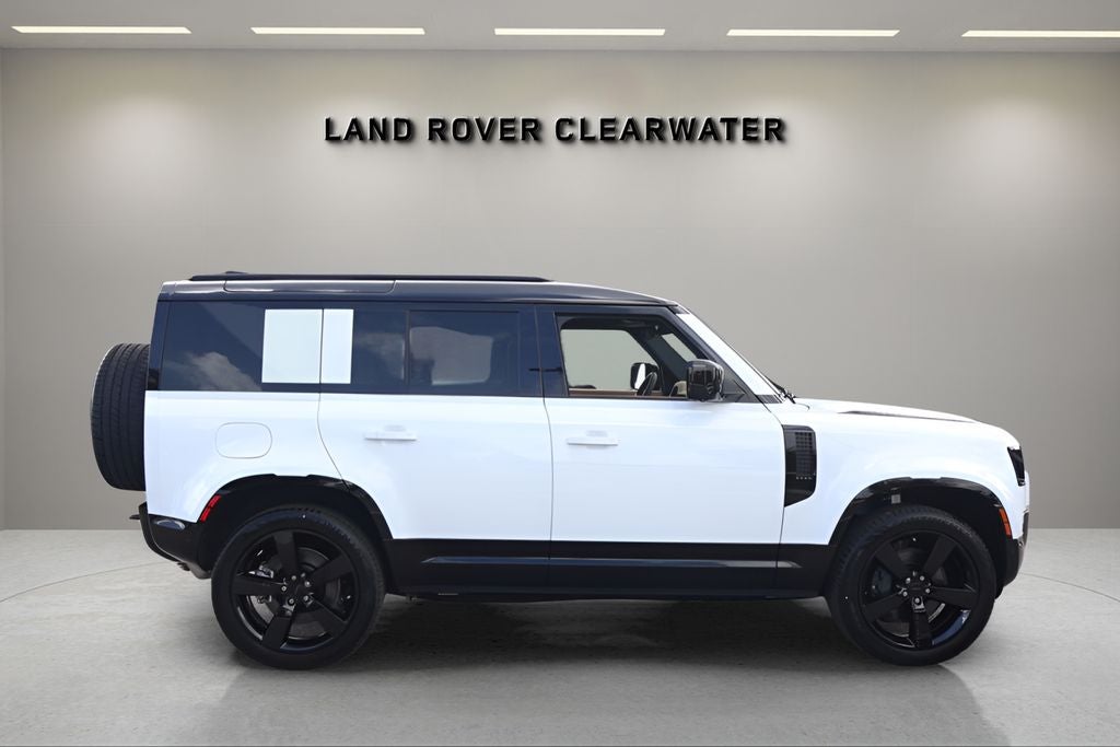 2026 Land Rover Defender 110 X-Dynamic SE
