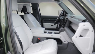 2026 Land Rover Defender 110 X-Dynamic SE