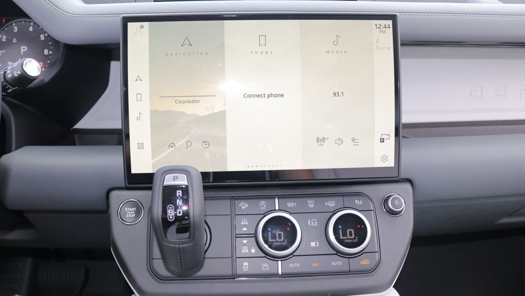 2026 Land Rover Defender 110 X-Dynamic SE