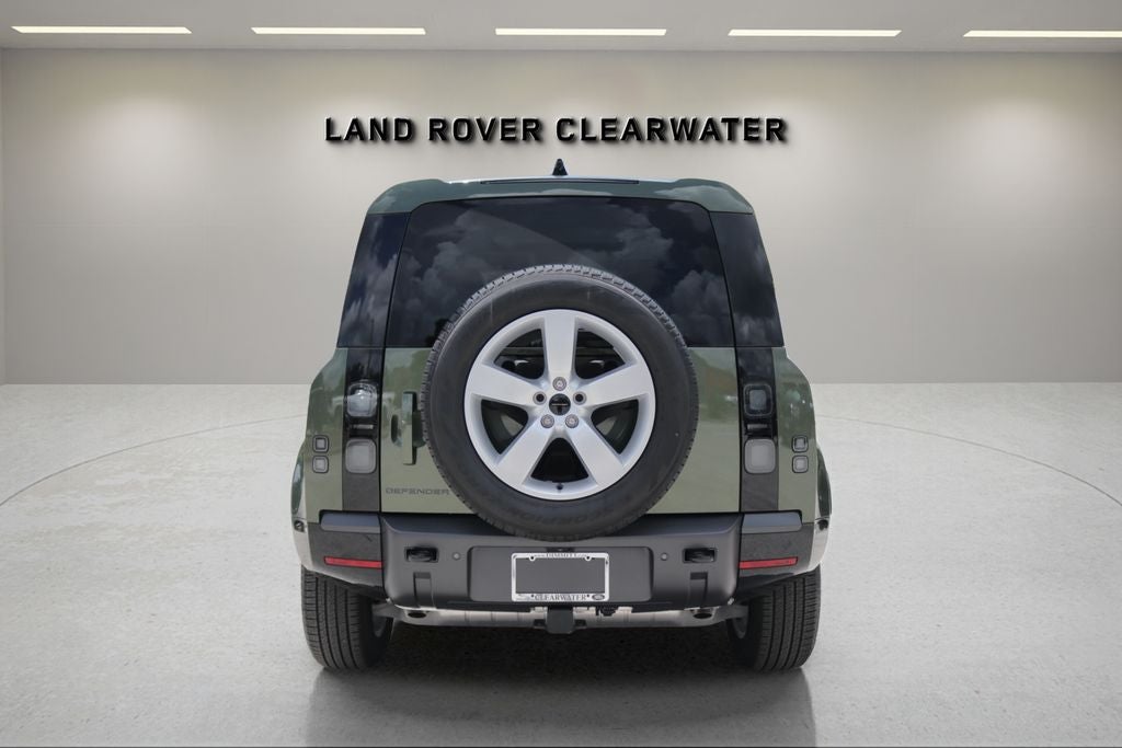 2026 Land Rover Defender 110 X-Dynamic SE