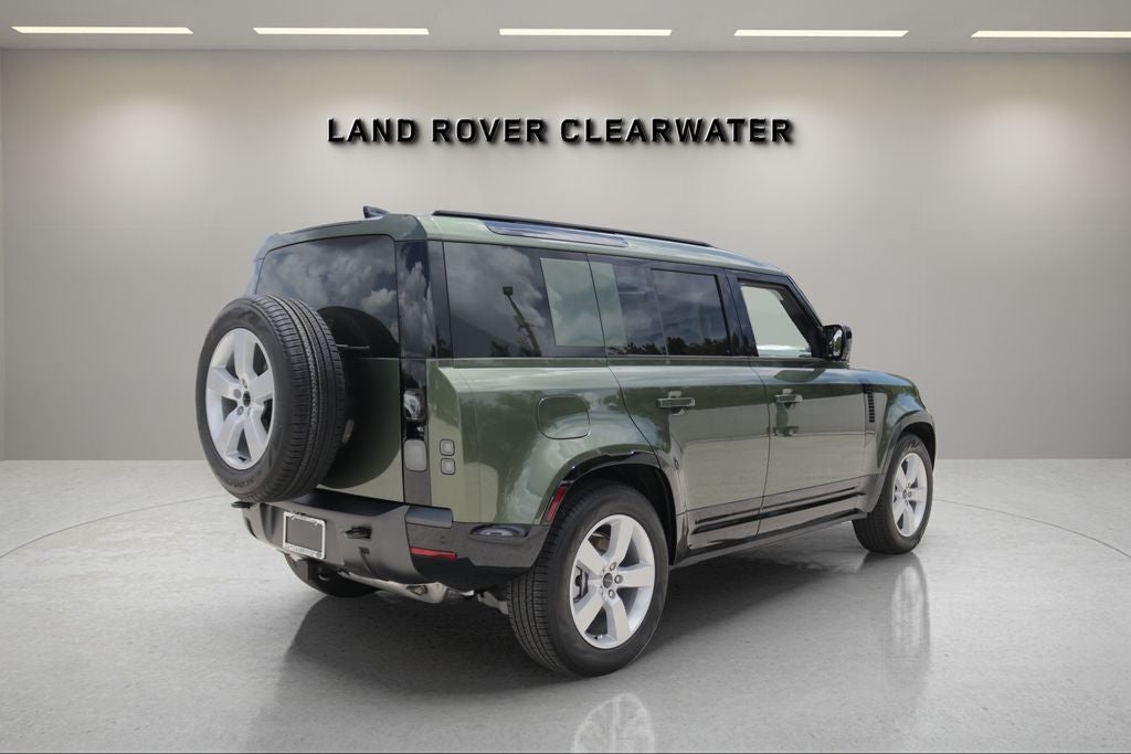 2026 Land Rover Defender 110 X-Dynamic SE