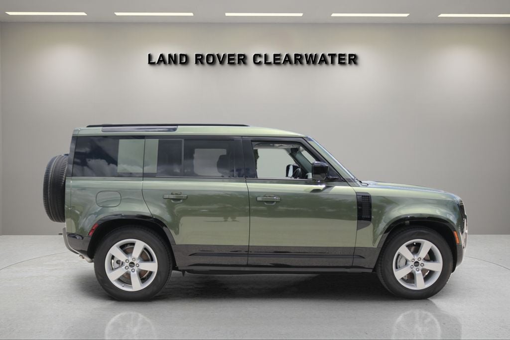 2026 Land Rover Defender 110 X-Dynamic SE