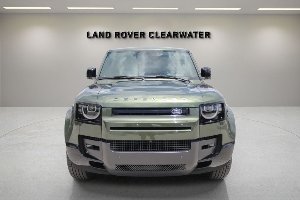 2026 Land Rover Defender 110 X-Dynamic SE