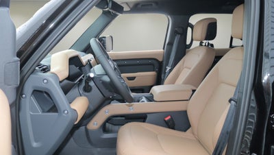 2026 Land Rover Defender 110 X-Dynamic SE